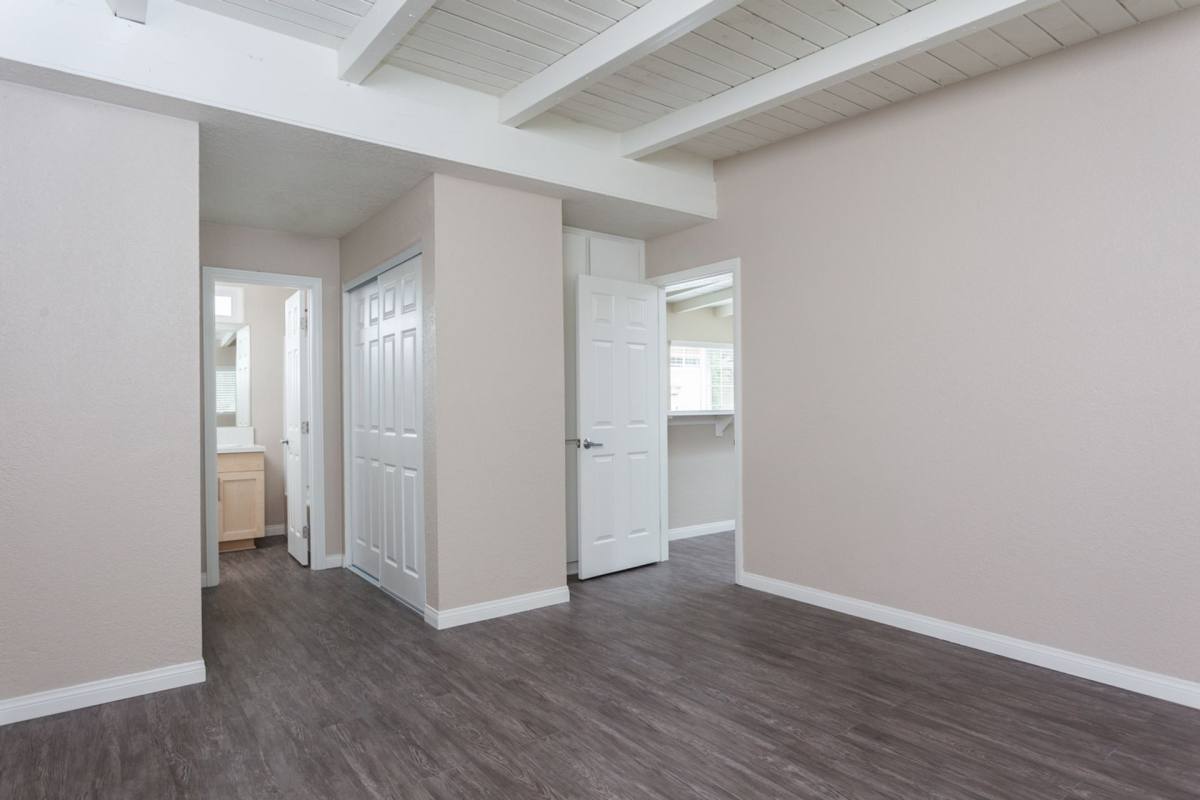 Apartment for rent at 2701 W McFadden Ave, Santa Ana, CA 92704