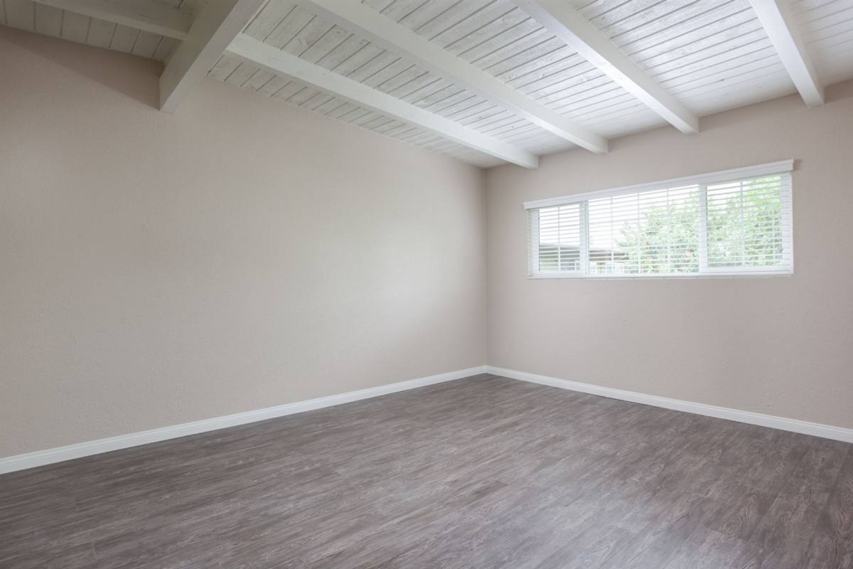 Apartment for rent at 2701 W McFadden Ave, Santa Ana, CA 92704