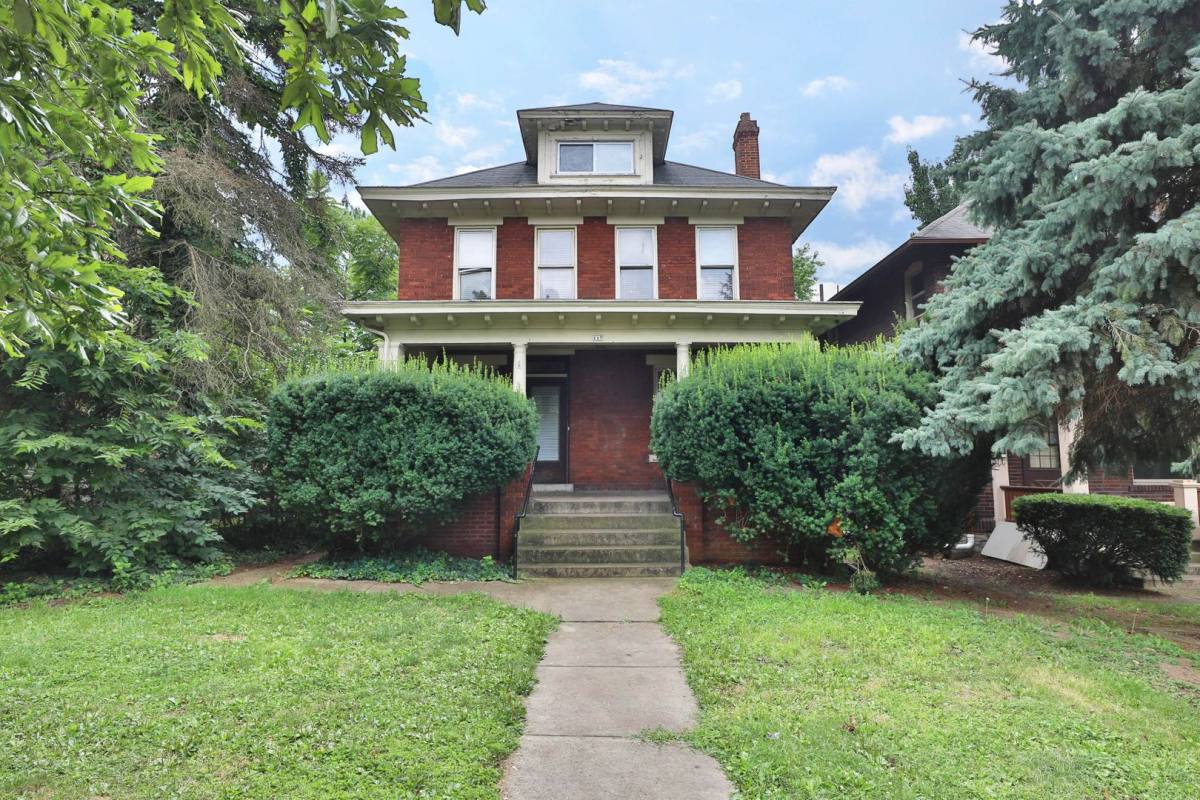 House for rent at 117 E Lane Ave, Columbus, OH 43201