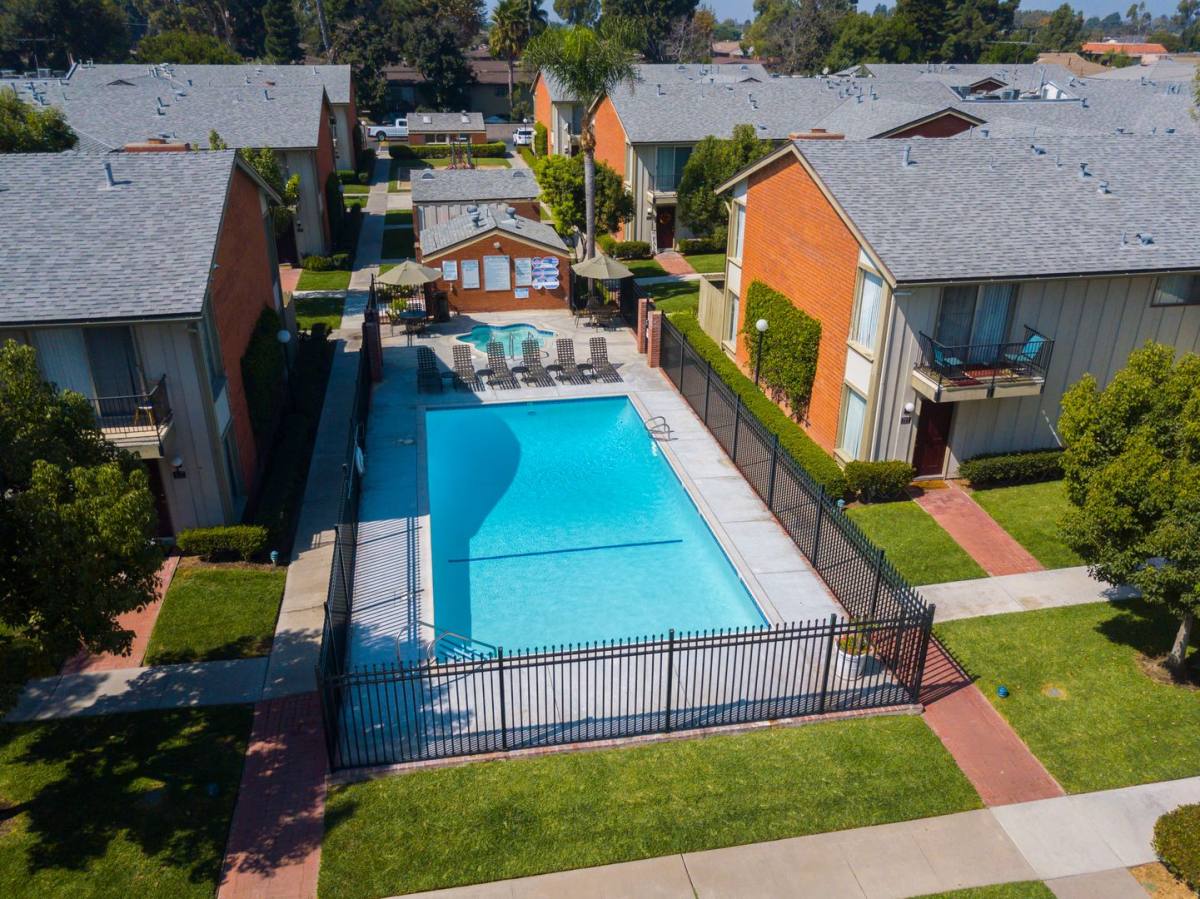 Apartment for rent at 15701 Tustin Village Way, Tustin, CA 92780
