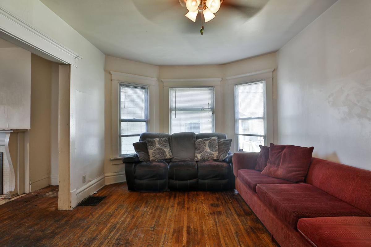 House for rent at 72 E Frambes, Columbus, OH 43201