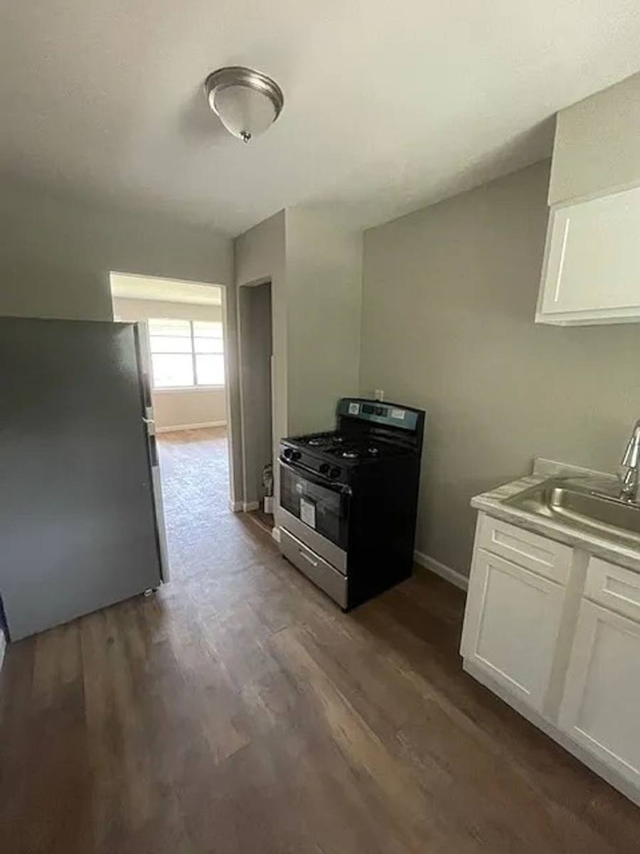 607 McLemore Ave, Memphis, TN 38106 - Apartment for Rent - Image 2