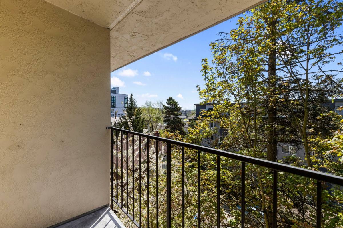 Apartment for rent at 4253 7th Ave NE, Seattle, WA 98105