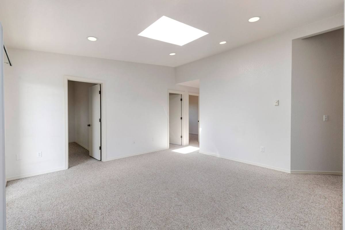 Apartment for rent at 4253 7th Ave NE, Seattle, WA 98105