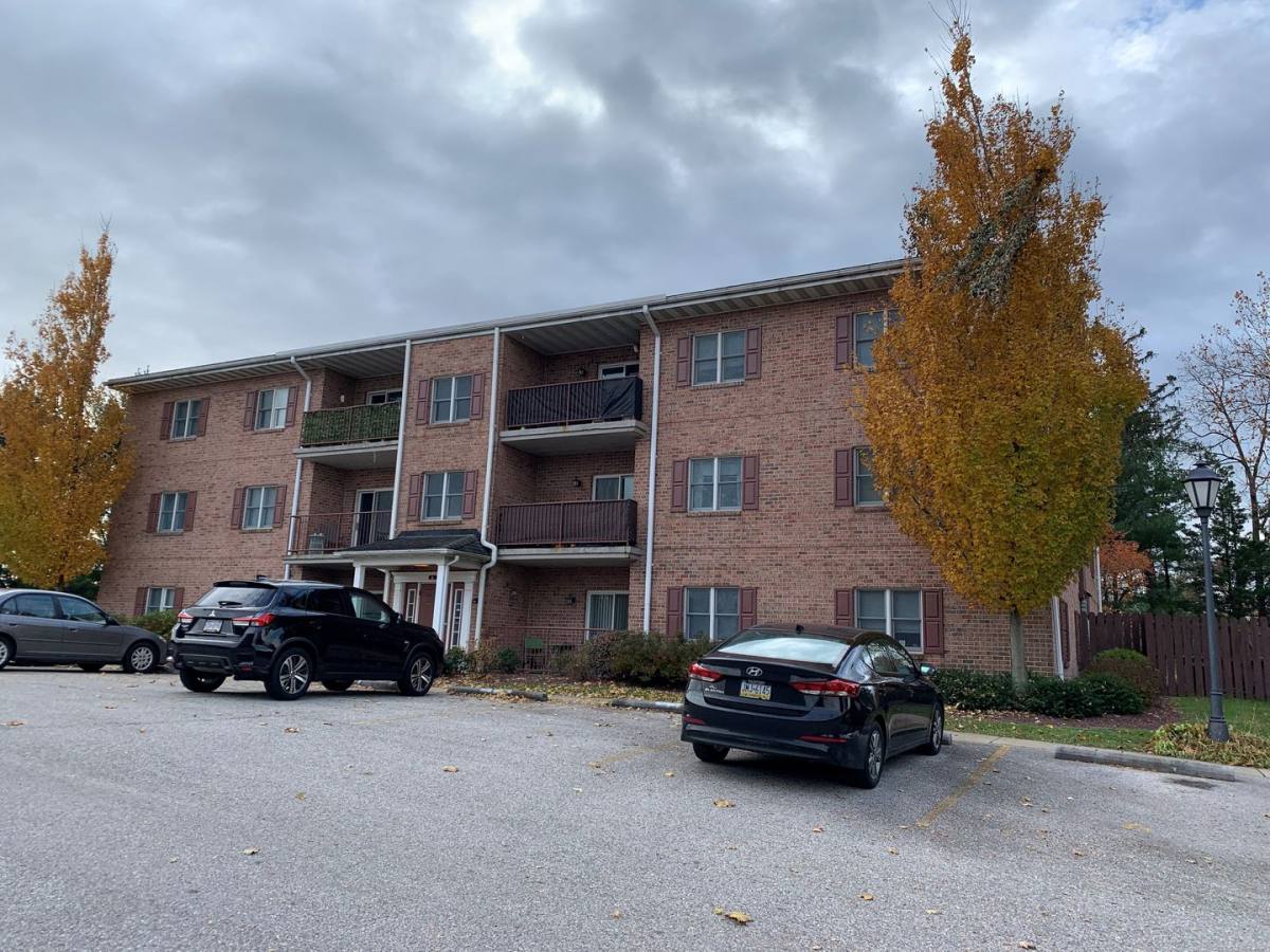 Apartment for rent at 327 N Pine Ave, Spring Grove, PA 17362