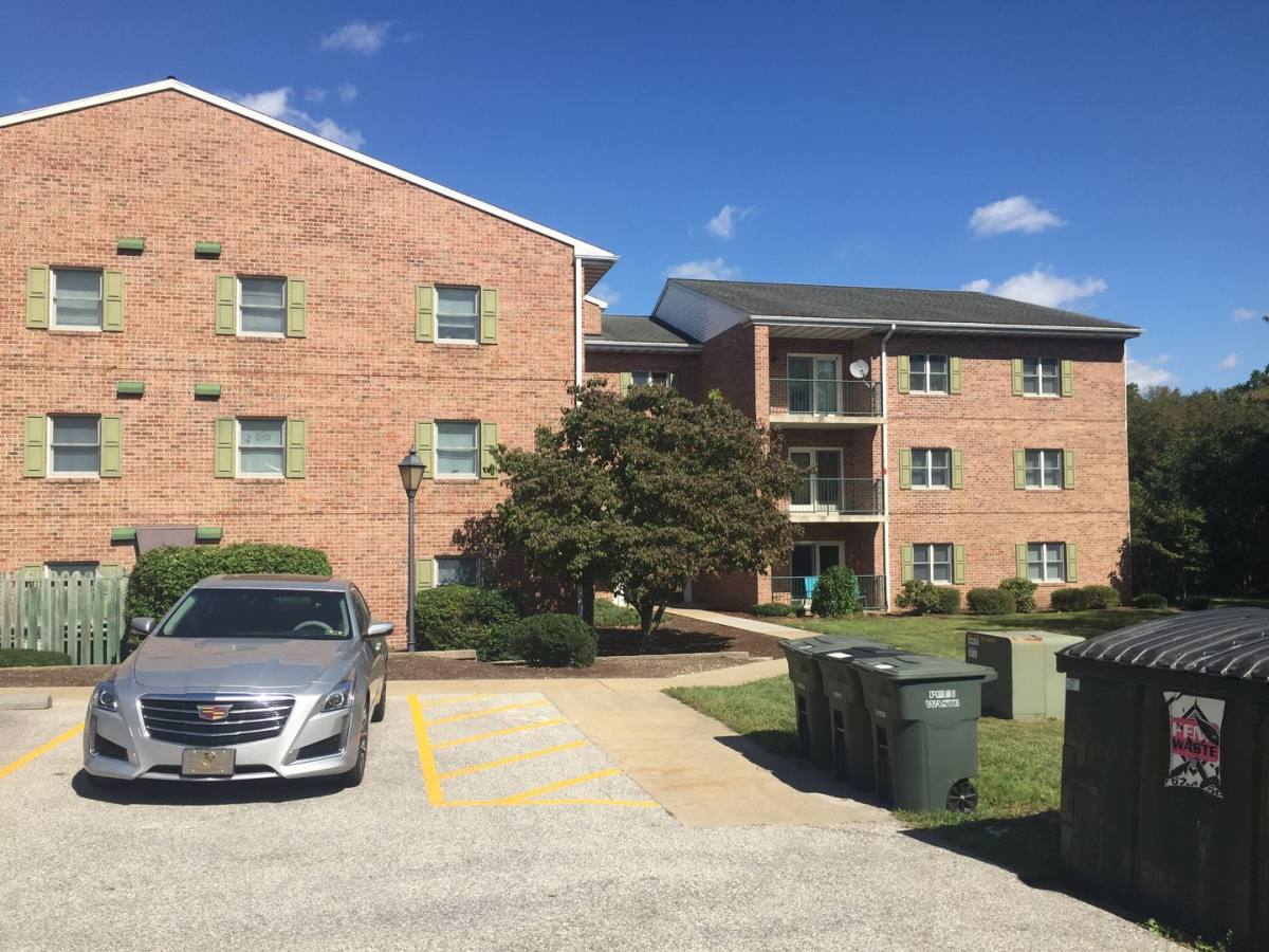 Apartment for rent at 327 N Pine Ave, Spring Grove, PA 17362