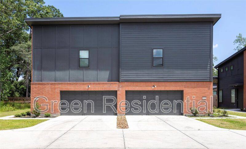 Townhouse for rent at 2515 Appian Way #A, New Caney, TX 77357