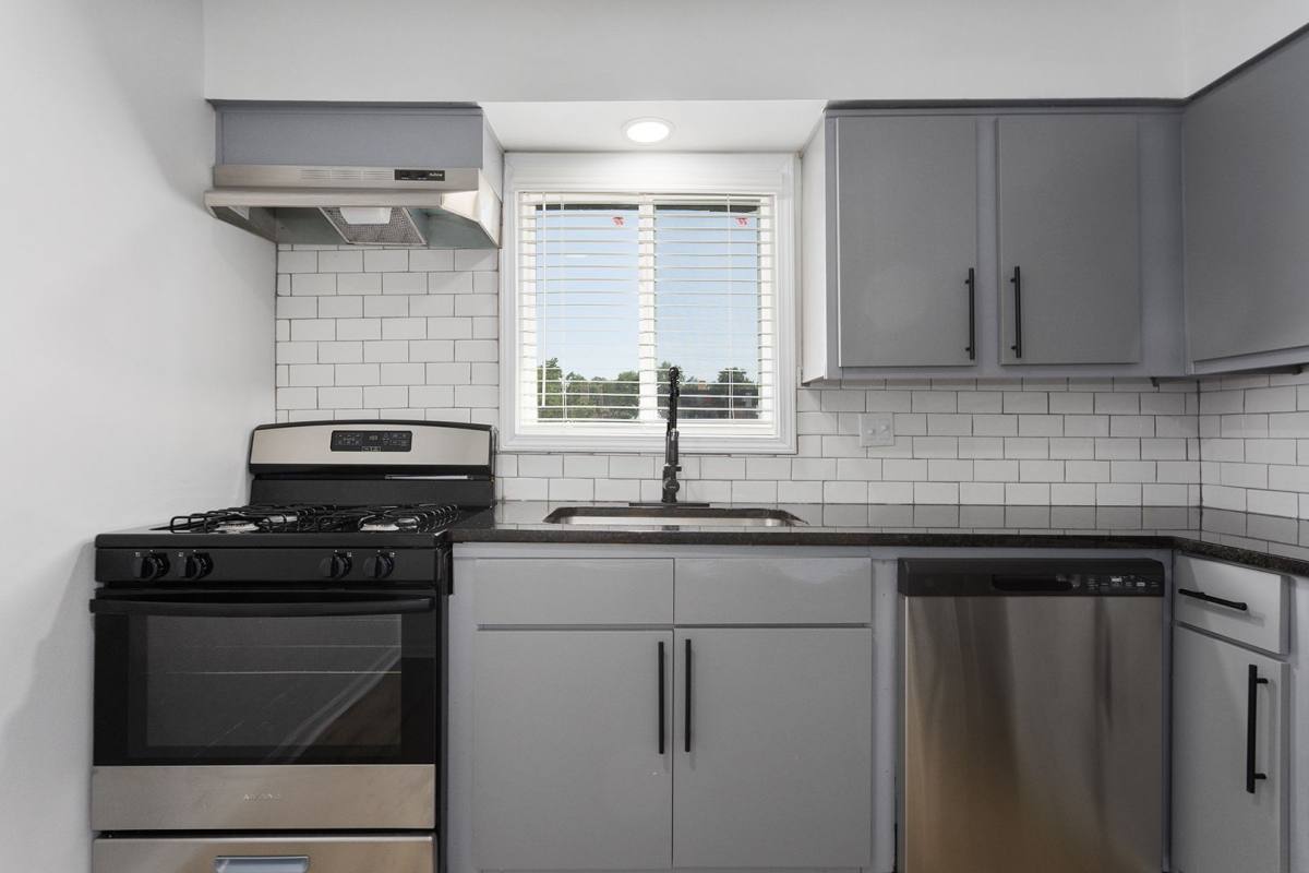 Apartment for rent at 10405 W 70th Terrace, Shawnee, KS 66203
