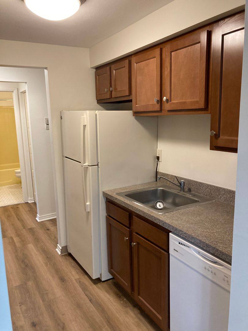 Apartment for rent at 100 Kellars Lane, Liverpool, NY 13088