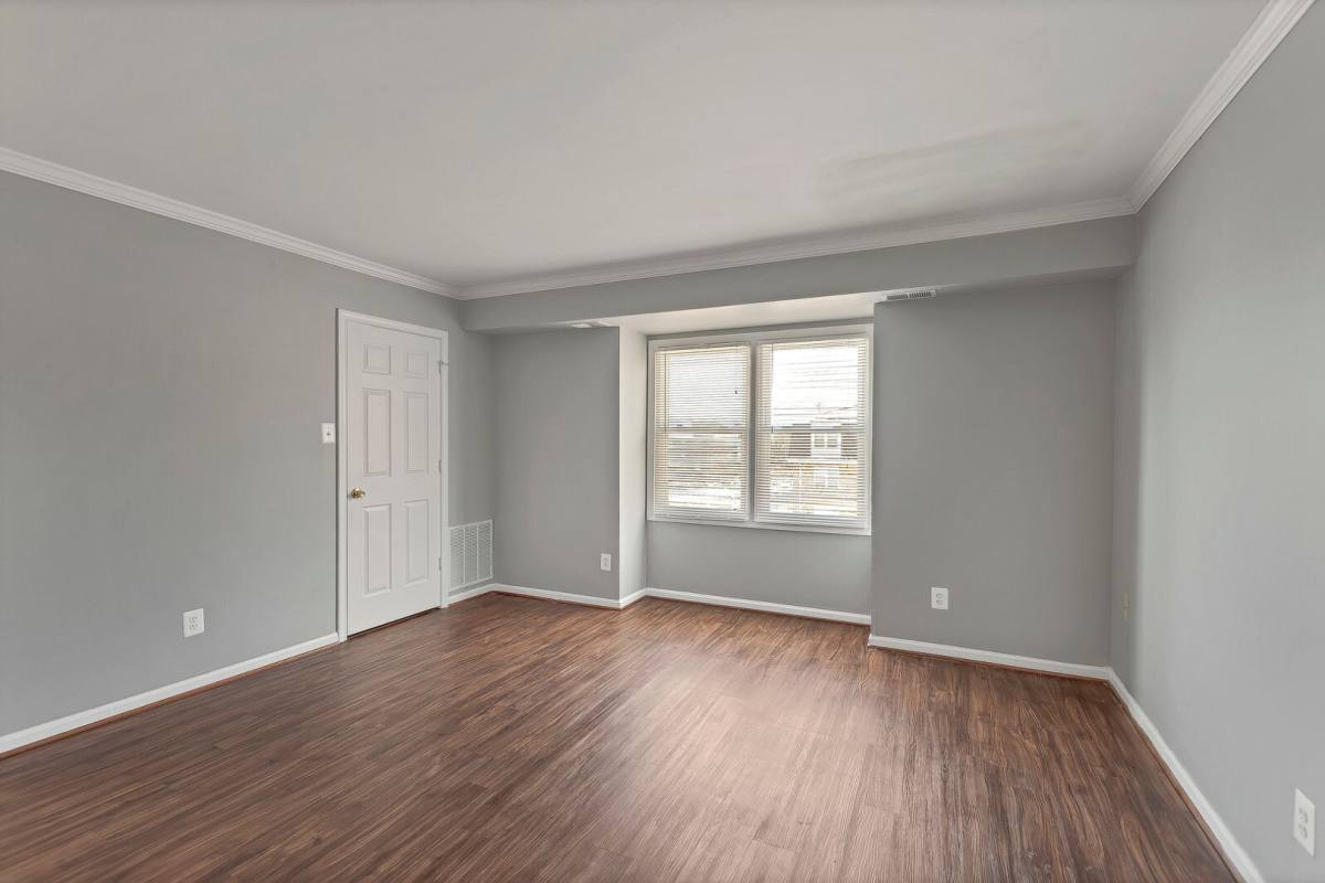 Apartment for rent at 301 Dorchester Ave, La Plata, MD 20646