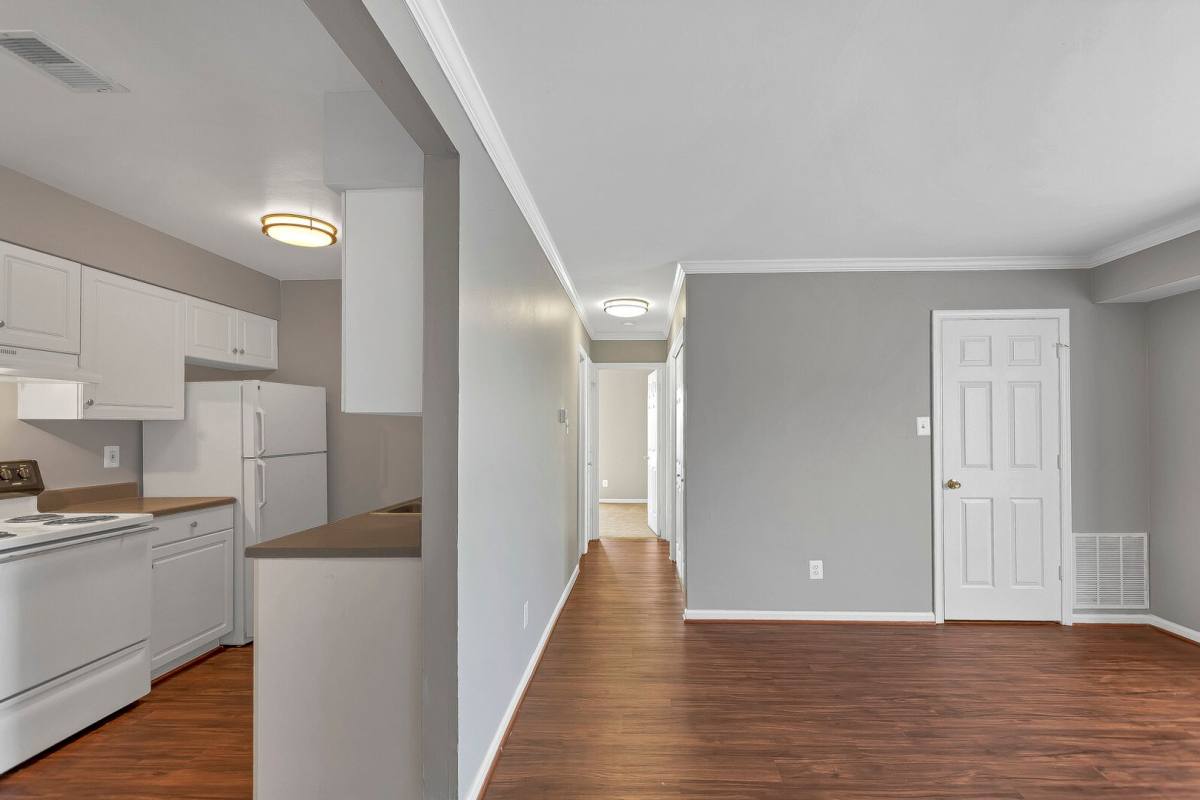 Apartment for rent at 301 Dorchester Ave, La Plata, MD 20646