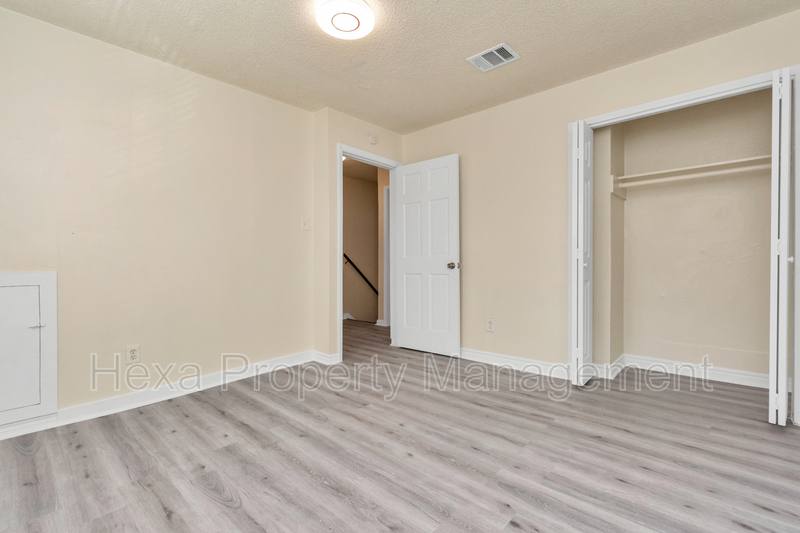Townhouse for rent at 6605 Brittmoore Rd, Houston, TX 77041