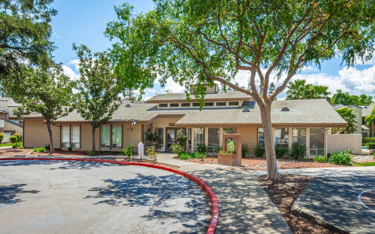 Carmel Pointe, 7826 Center Parkway, Sacramento, CA 95823 - Apartment for Rent - Image 4