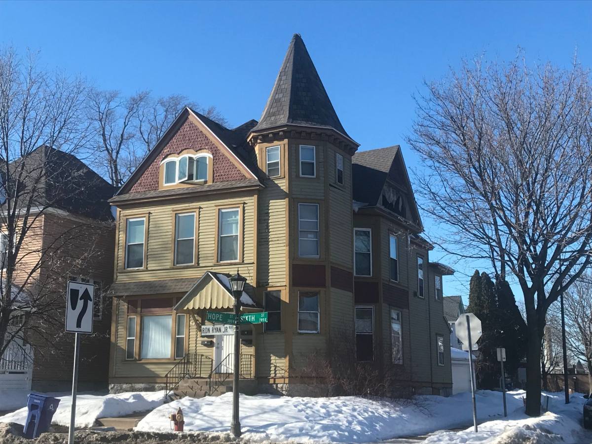 Apartment for rent at 783 6th St E, Saint Paul, MN 55106