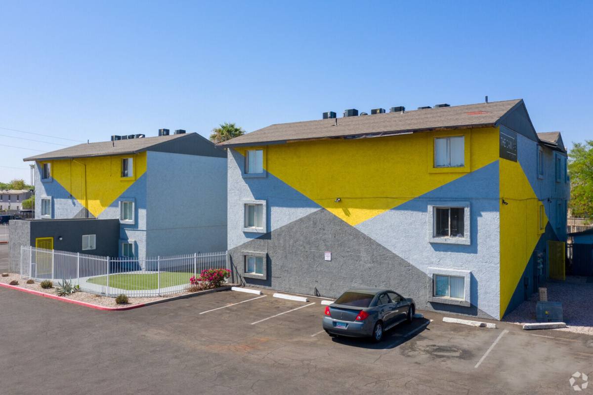 Apartment for rent at 2502 W Ocotillo Rd, Phoenix, AZ 85017