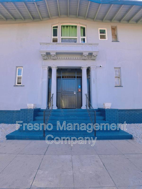 1047 N Fulton St 3, Fresno, CA 93728 Apartment For Rent