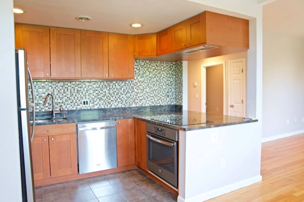 Apartment for rent at 390 Riverway #16, Boston, MA 02115