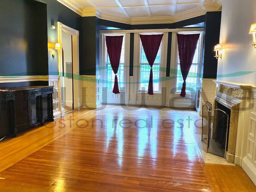 Apartment for rent at 119 Commonwealth Ave #4, Boston, MA 02116