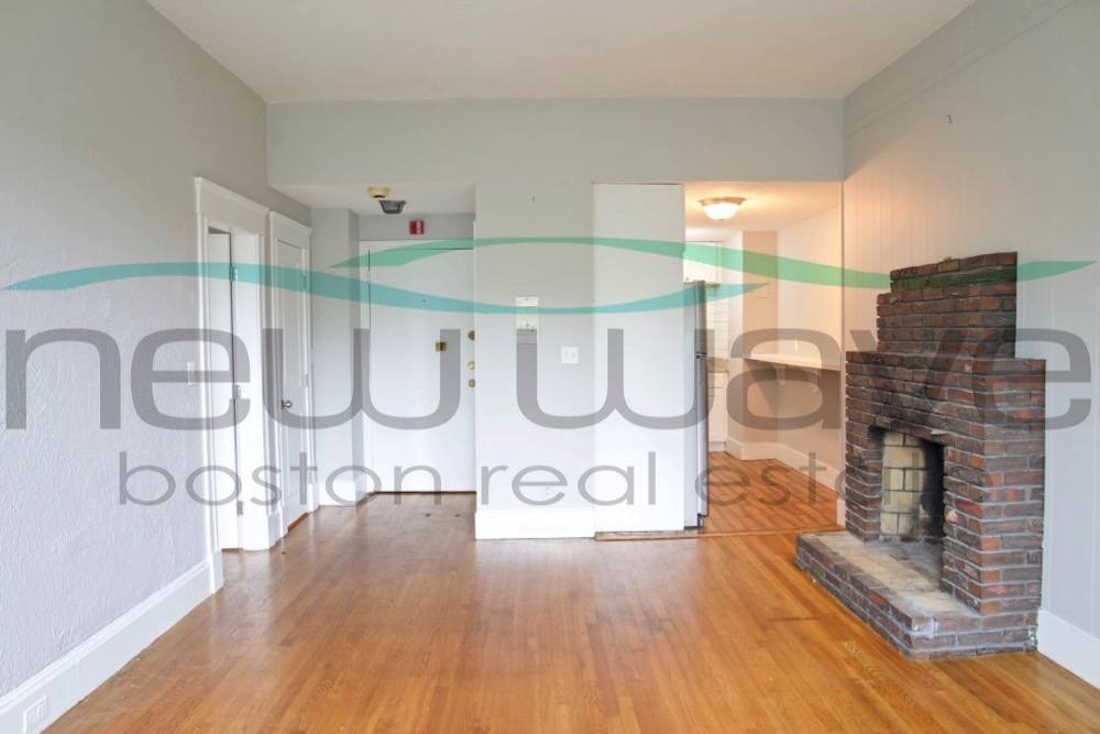 Apartment for rent at 224 Commonwealth Ave #10, Boston, MA 02116