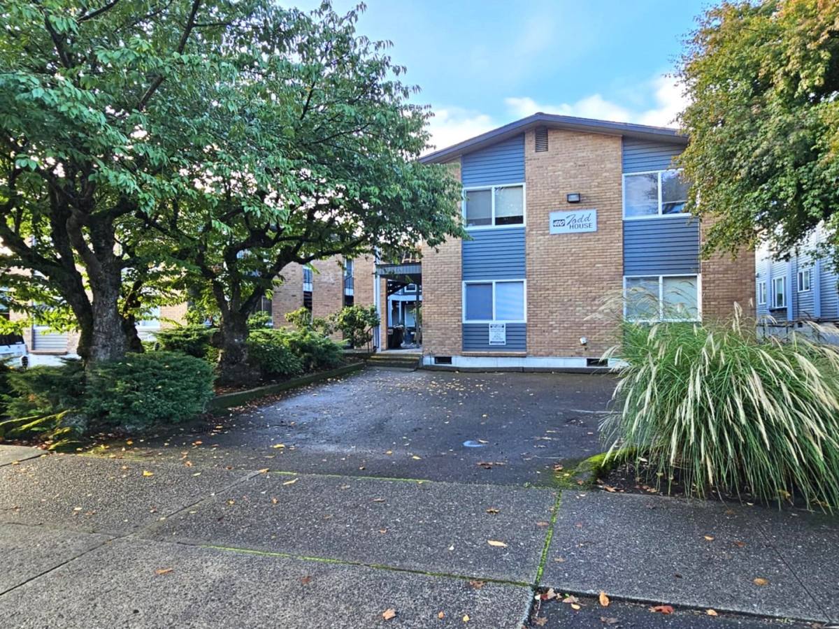 Apartment for rent at 408 N M St, Tacoma, WA 98403