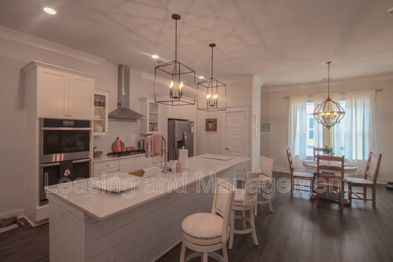 Townhouse for rent at 1615 Florentia St, Mount Pleasant, SC 29464