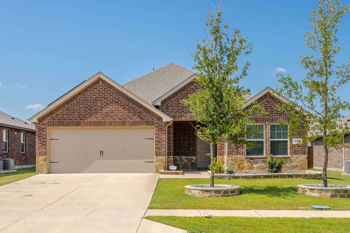 House for rent at 406 Saddle Club Way, Princeton, TX 75407