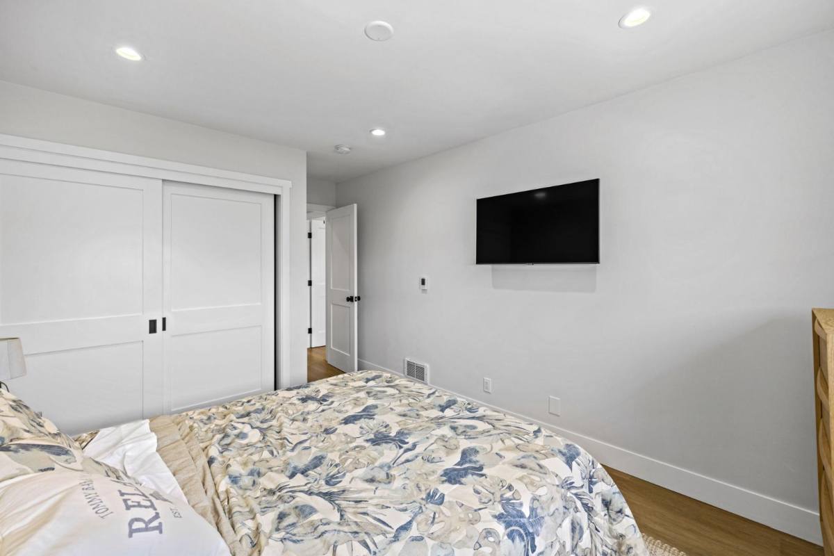 15 15th St #19, Hermosa Beach, CA 90254 - Condo for Rent - Image 19