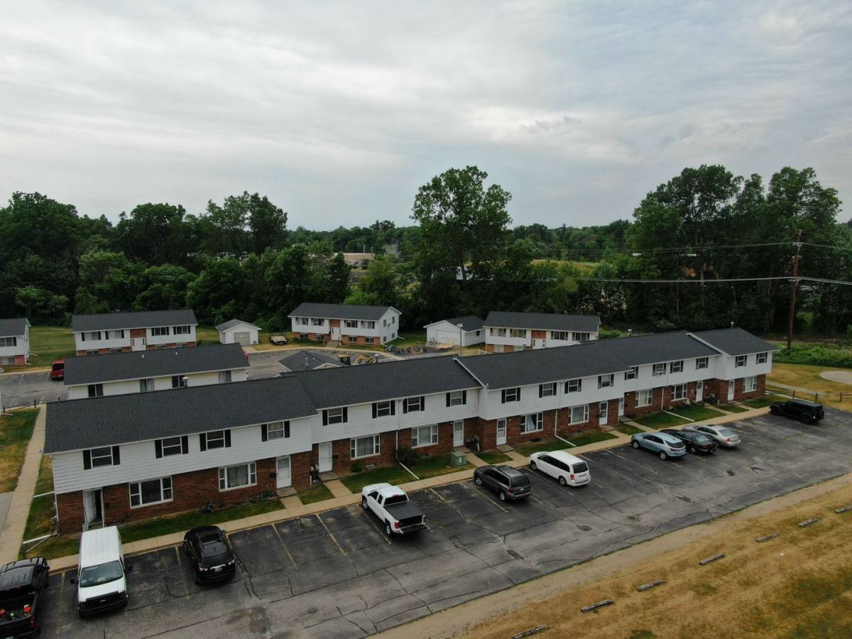 Apartment for rent at 411 N Chipman St, Owosso, MI 48867