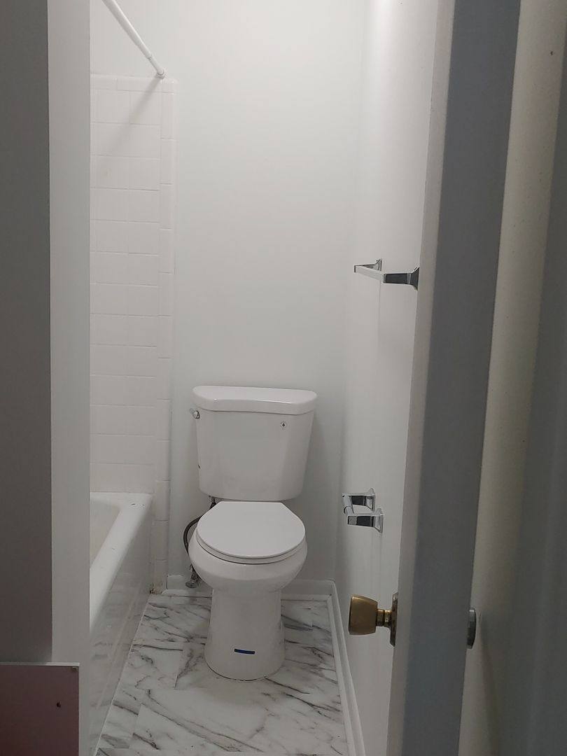 Apartment for rent at 2100 W 40th Ave, Pine Bluff, AR 71603