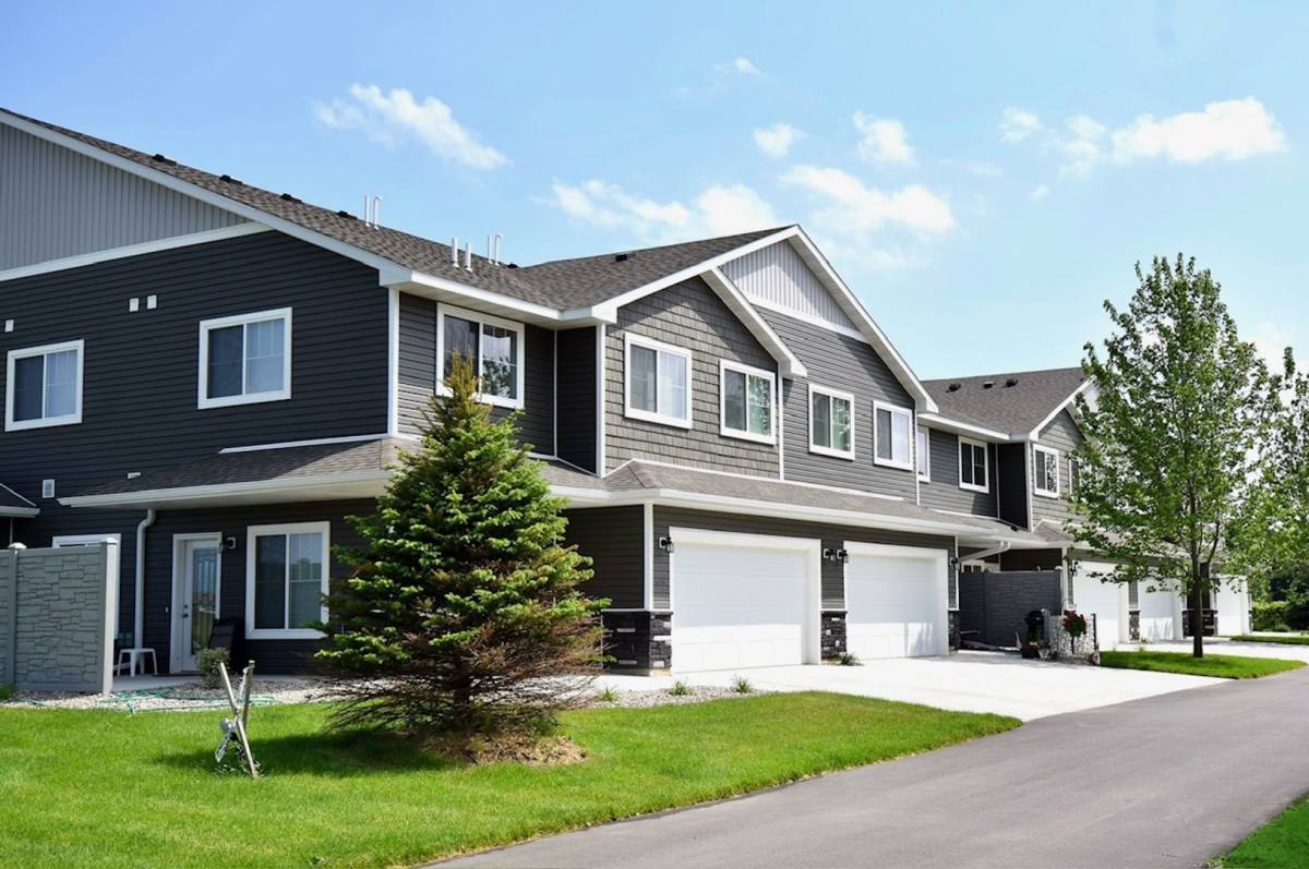 Townhouse for rent at 103 Everglades Trail, Mankato, MN 56001