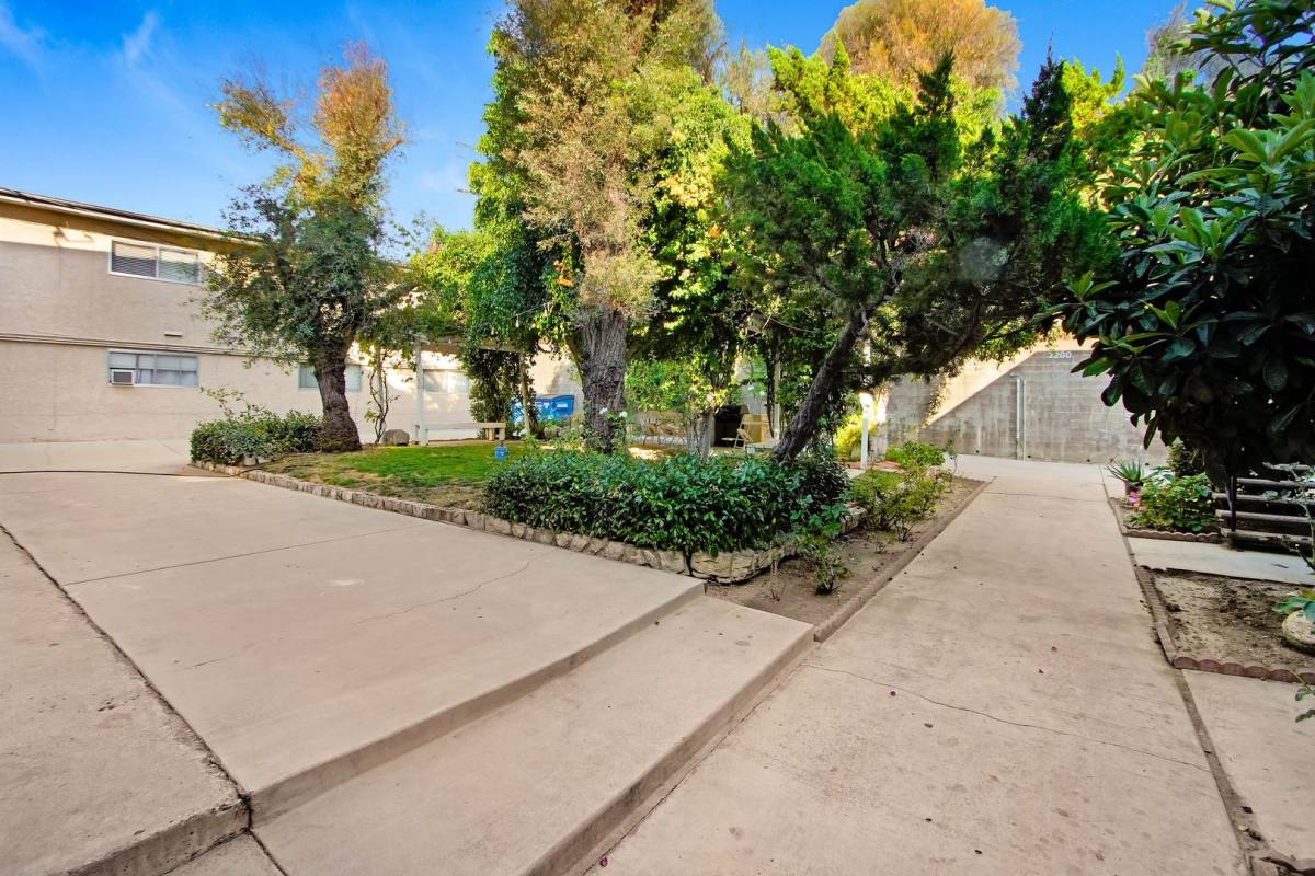 Apartment for rent at 3104-3208 W Ramona Rd, Alhambra, CA 91803
