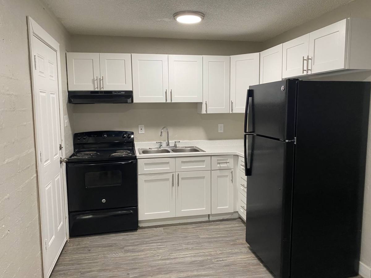 Apartment for rent at 2420 W Glenrosa Ave, Phoenix, AZ 85015