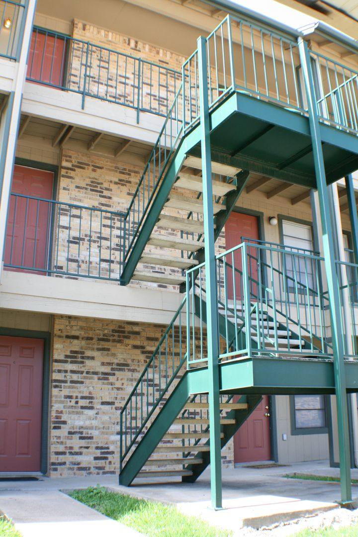 Apartment for rent at 100 Warden Lane, San Marcos, TX 78666