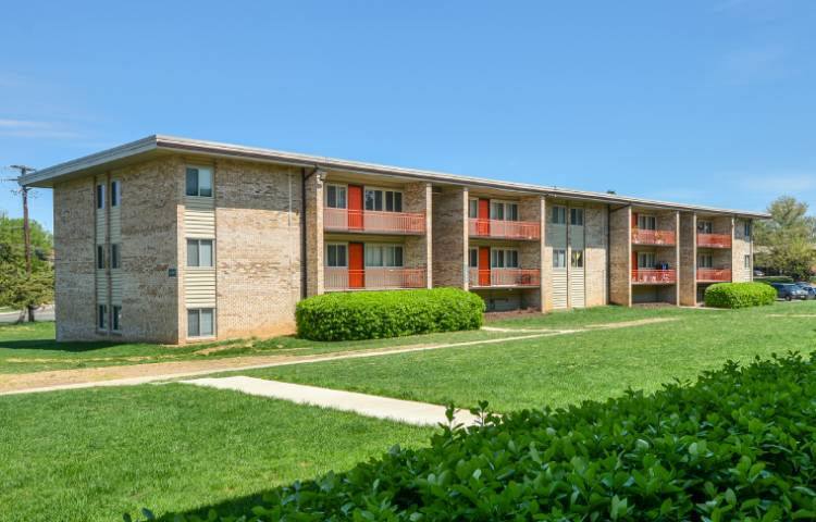 Apartment for rent at Lockwood, 11431 Lockwood Dr, Silver Spring, MD 20904