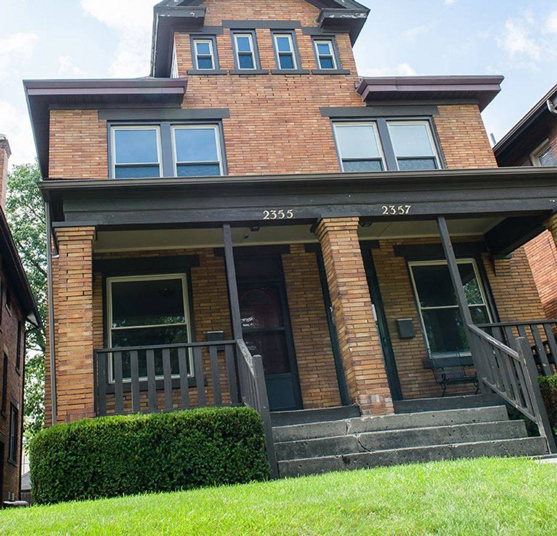 Apartment for rent at 2355 Summit St, Columbus, OH 43202