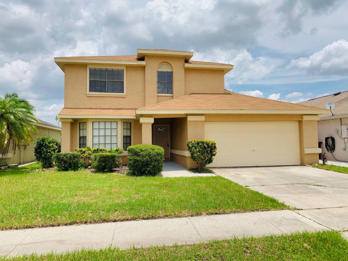 1017 Whalebone Bay Dr, Kissimmee, FL 34741 House For Rent