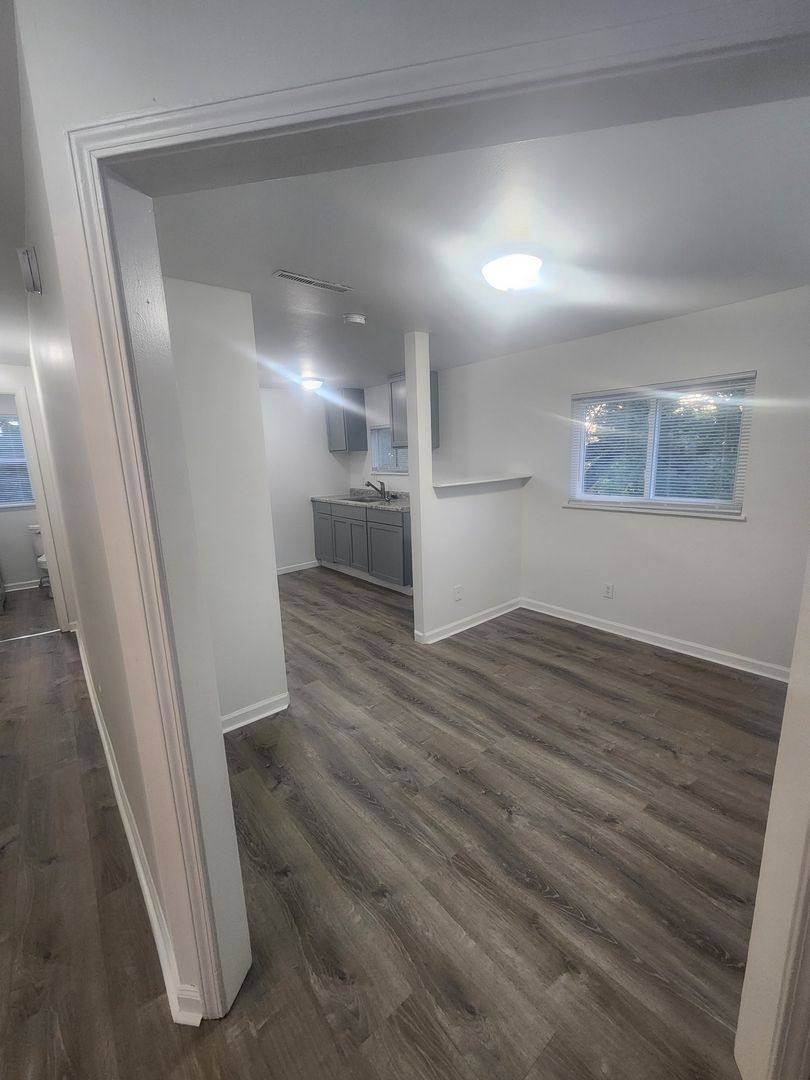 1245 N Tremont St, Indianapolis, IN 46222 House For Rent