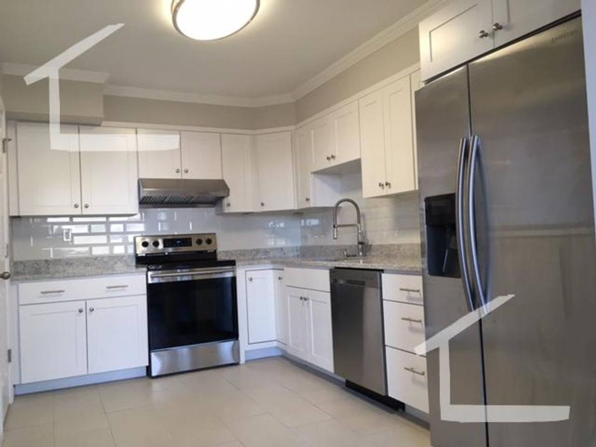 Condo for rent at 20 Hammond Pond Parkway #307B, Chestnut Hill, MA 02467