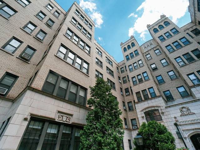 Apartment for rent at 5562 Hobart St #A11, Pittsburgh, PA 15217