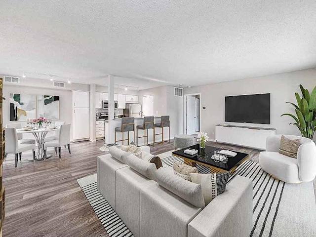 Apartment for rent at 1373 Ivy Lane #D32, Naperville, IL 60563