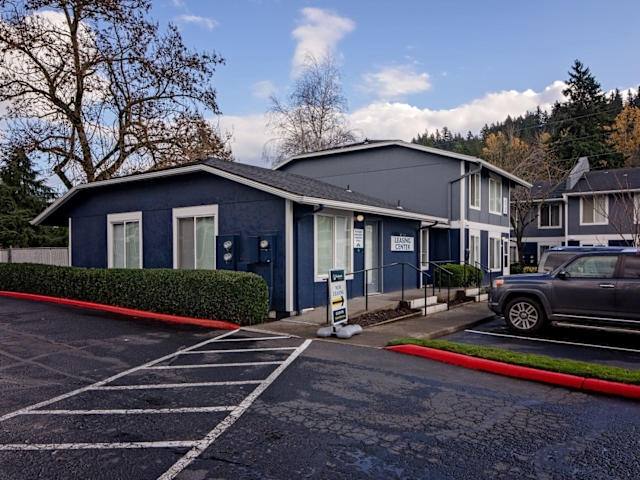 Apartment for rent at 700 SW Eastman Parkway #D32, Gresham, OR 97080