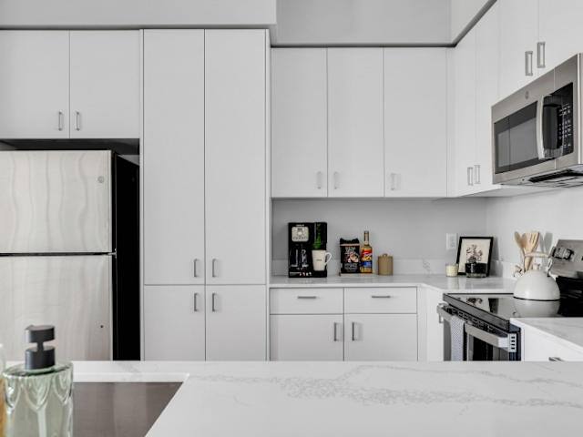 Apartment for rent at 2385 Sprague Lane #C12, Woodburn, OR 97071