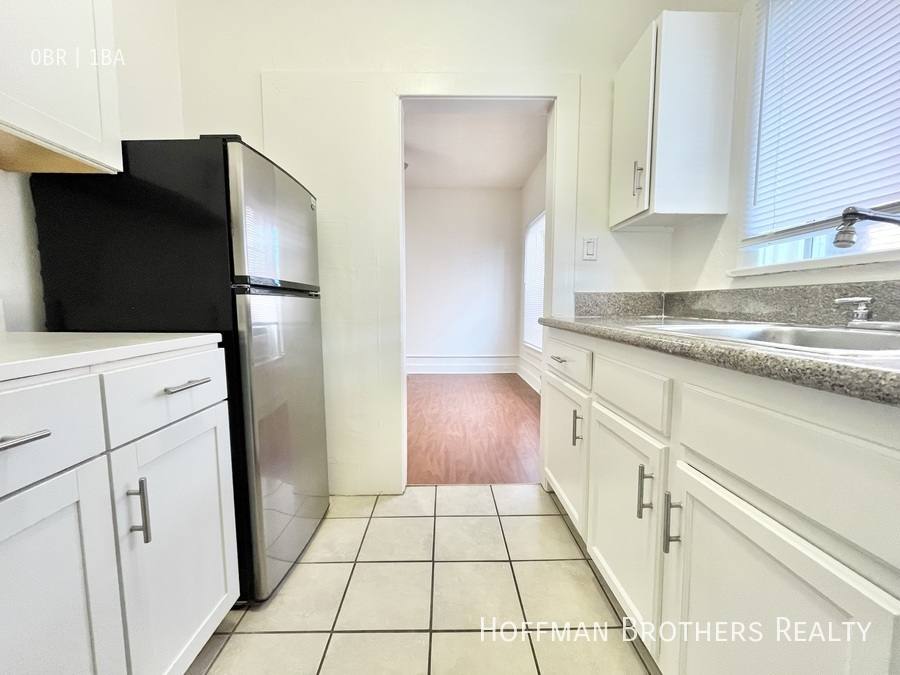 Apartment for rent at 1735 N Gramercy Place #308, Los Angeles, CA 90028