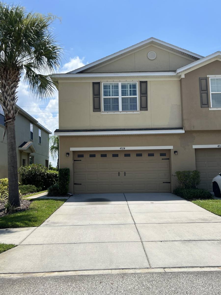 Townhouse for rent at Harvest Creek Village, 4924 White Sanderling Court #1, Tampa, FL 33619