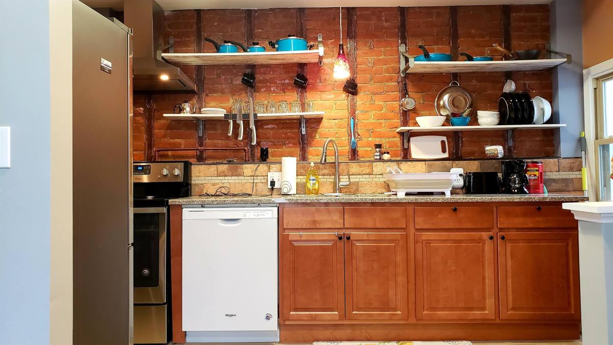 Apartment for rent at 6901 Madison Ave #4, Cleveland, OH 44102