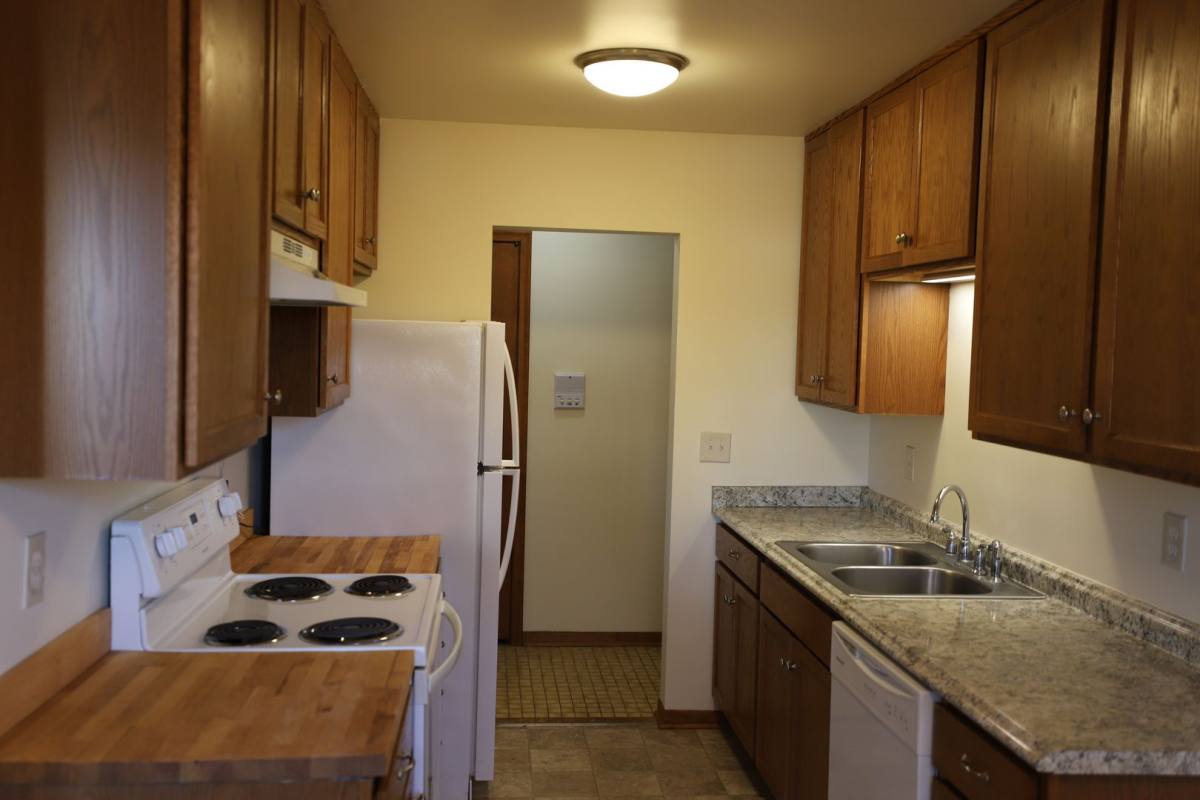 Apartment for rent at 3105 Heritage Dr, Minneapolis, MN 55435