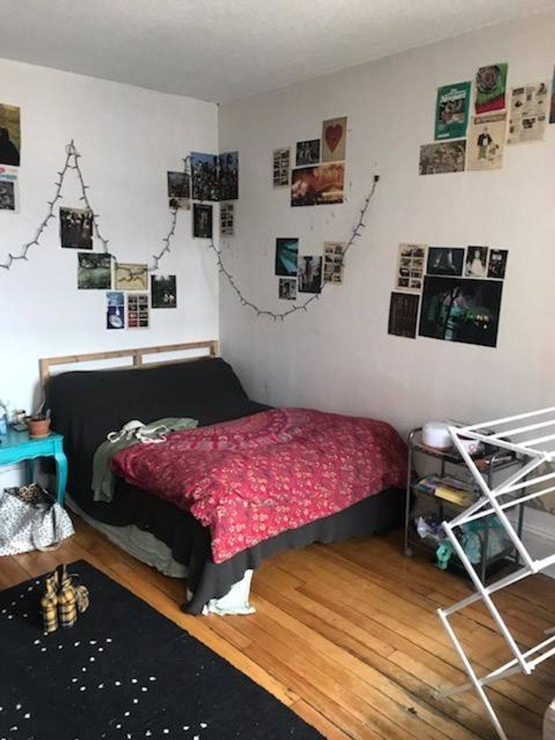 Apartment for rent at 10 Glenville #1, Allston, MA 02134