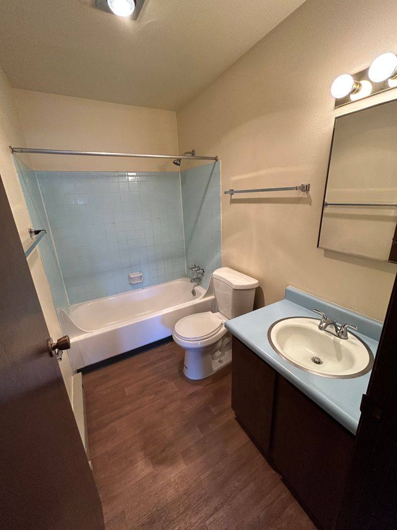 Apartment for rent at 230 W Broadway St, Goldendale, WA 98620