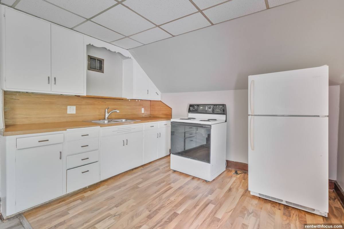 1901 S Jefferson St, Appleton, WI 54915