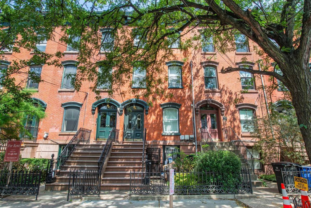146 Sussex St, Jersey City, NJ 07302